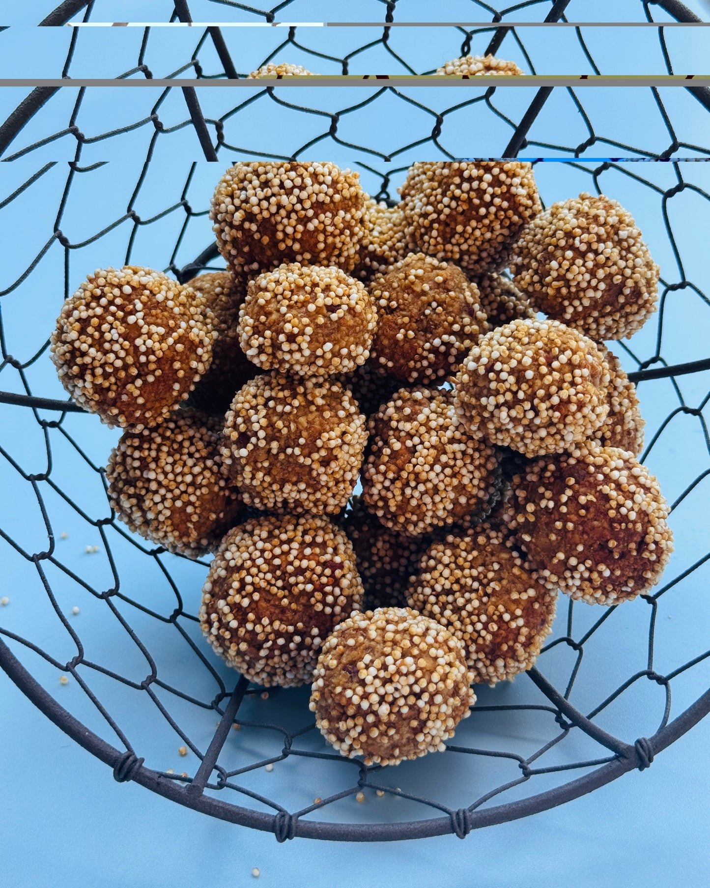 Amaranth Pralinen für Hunde mit Bananen und Äpfel